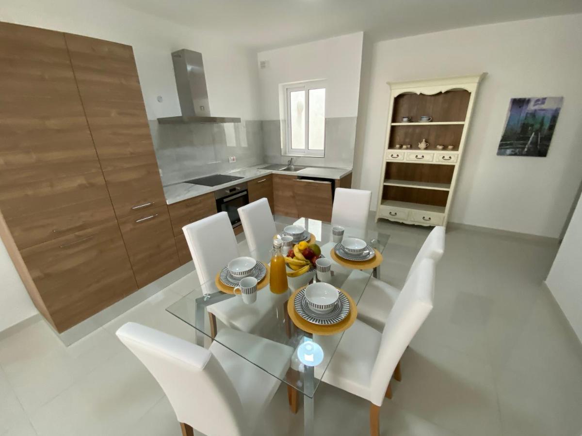Sunshine Apartments Mellieha - Modern Three Bedroom Ground Floor Apartment With Yard Exterior foto